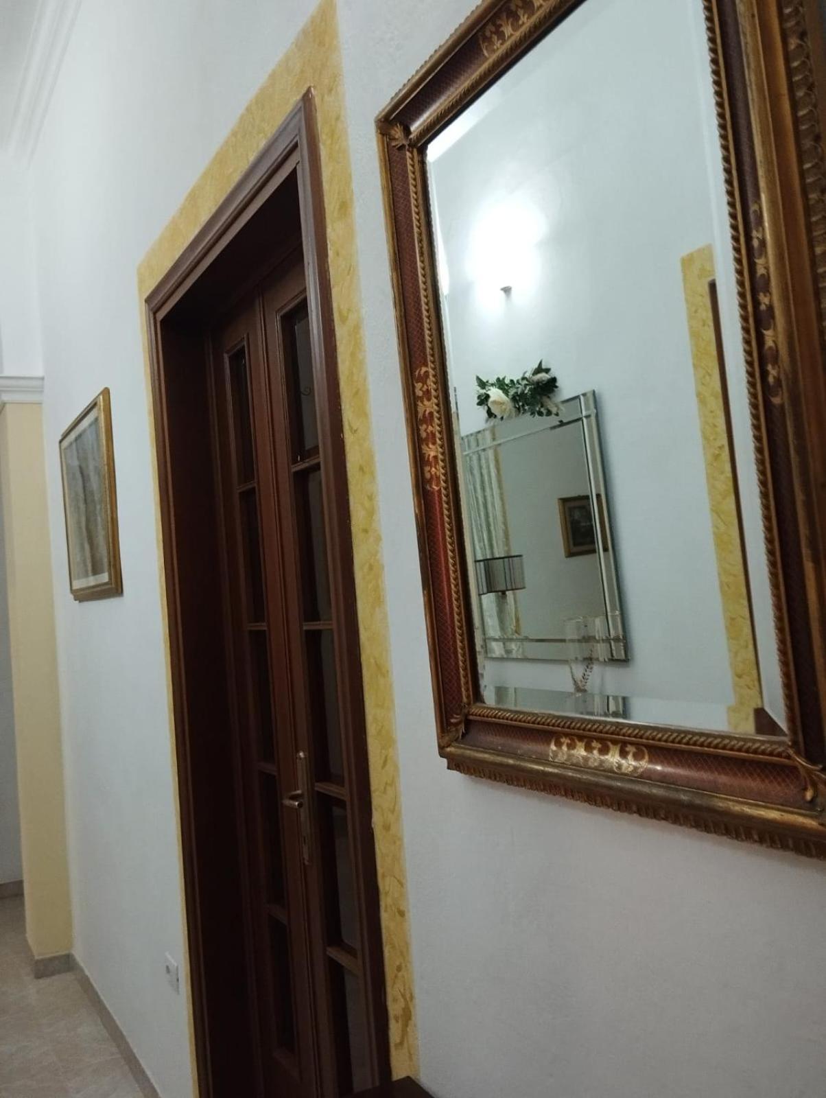Отель The Family House Ливорно Экстерьер фото