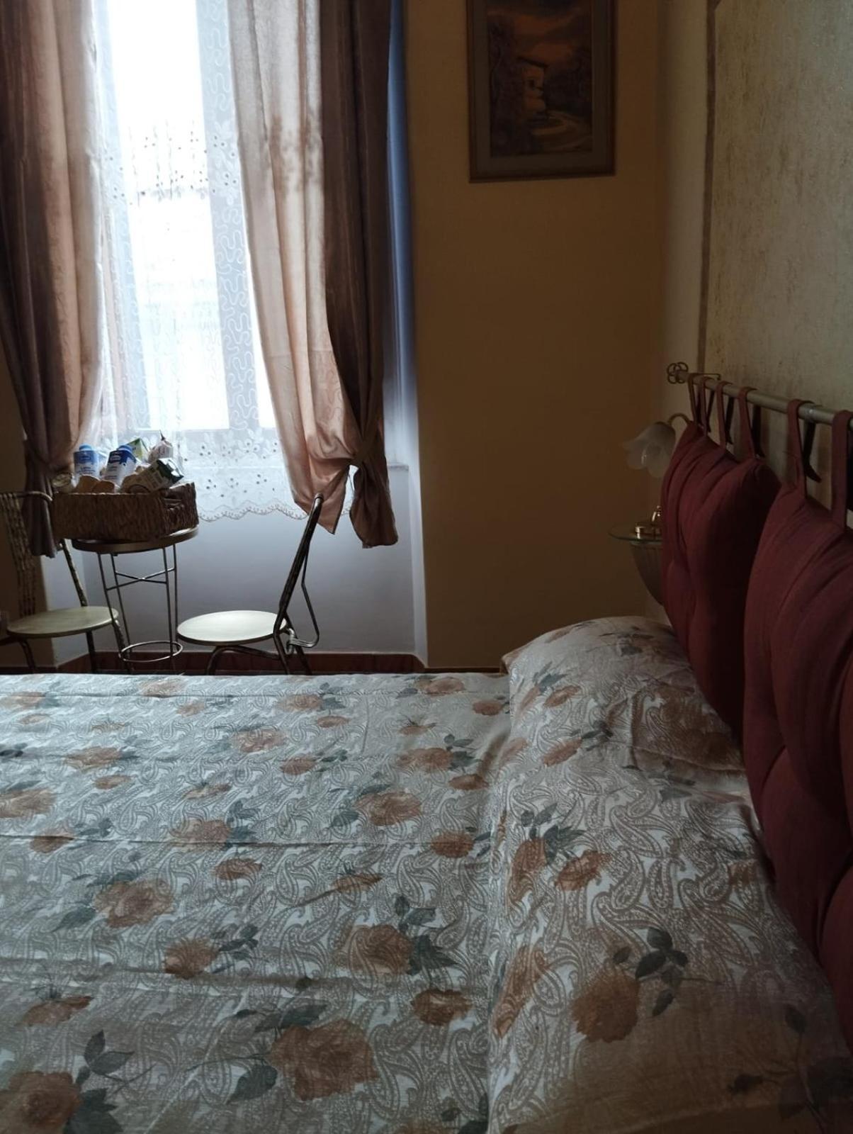 Отель The Family House Ливорно Экстерьер фото